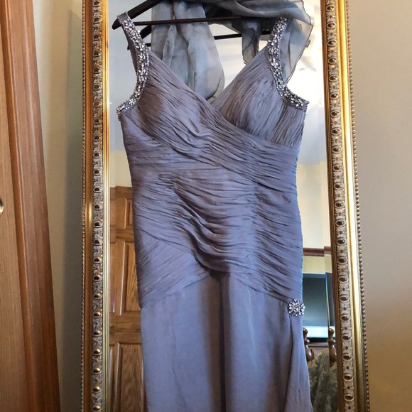 Rina diMontella Dresses & Skirts - RINA DI MONTELLA NWOT Chiffon Sleeveless Gown